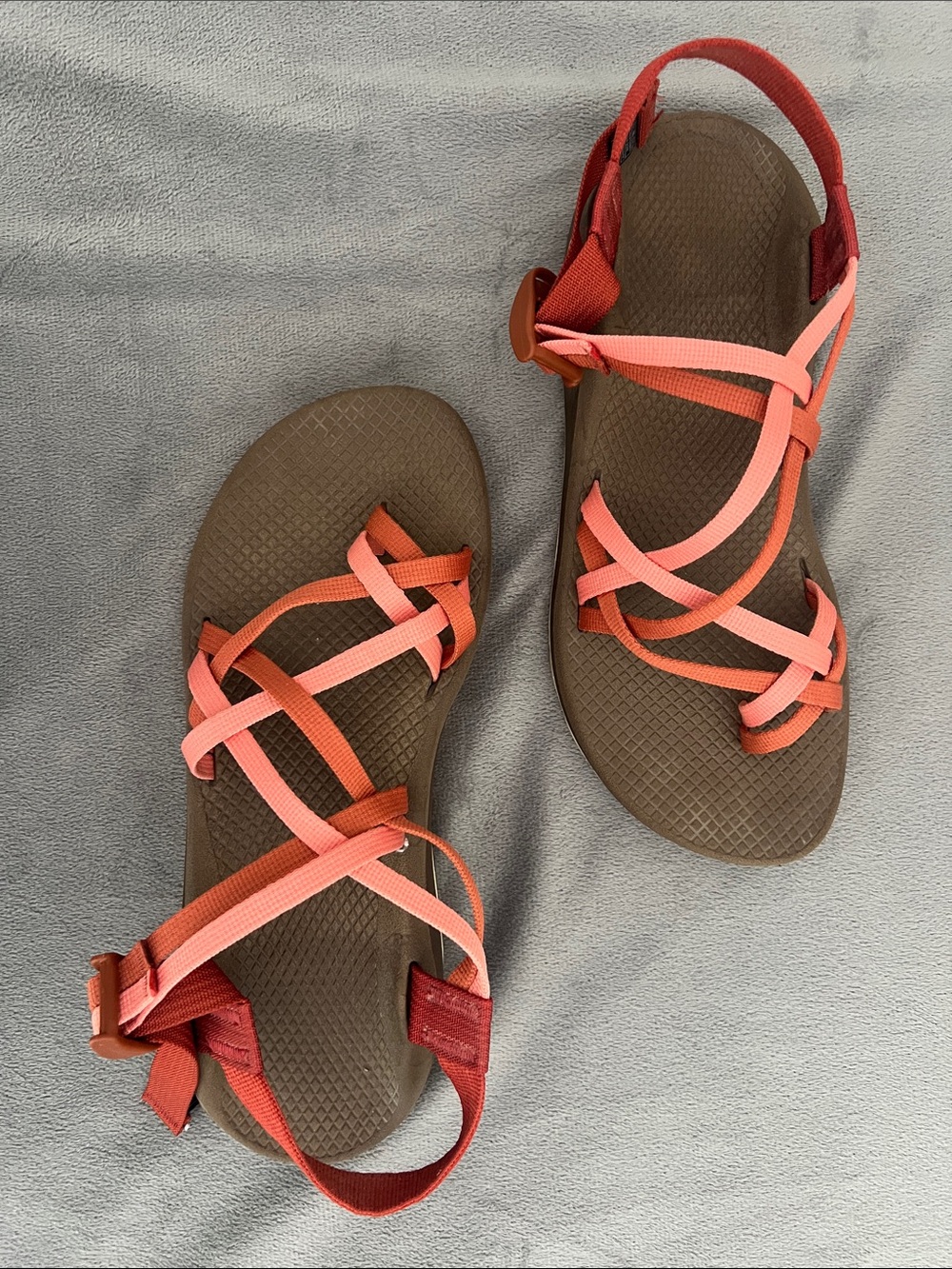 Chaco Women's Strappy Sandal in‎ Salmon and Red Size 10